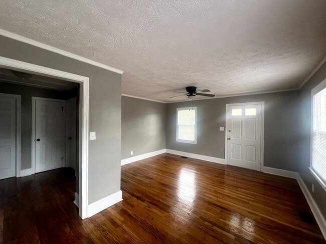 Photo - 124 Eastwood Ave