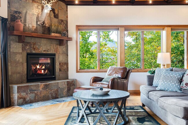 Photo - 99 Mittenwald Strasse Unidad ID1333610P