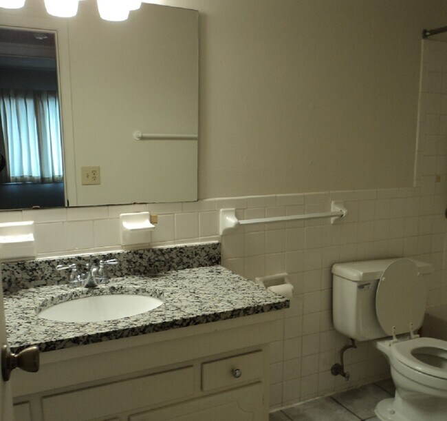 Photo - Montmartre Apartments