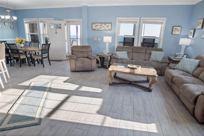 Photo - 975 Dolly St Unit ID1364178P