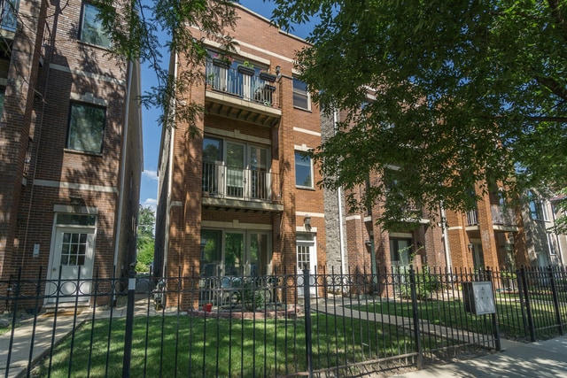 Building Photo - 3440 N Narragansett Ave Unit 2