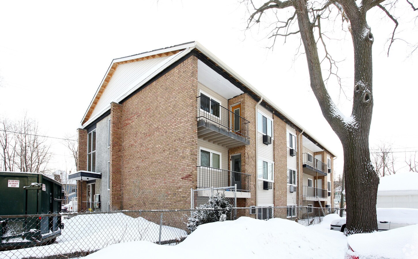 Photo - 413 Washtenaw Rd