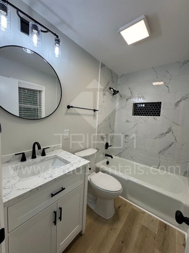 2205 Hathaway Dr Unit 2205 Hathaway Dr