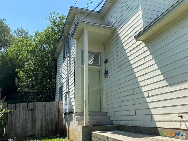 Building Photo - 861 Sagewood Trail Rental
