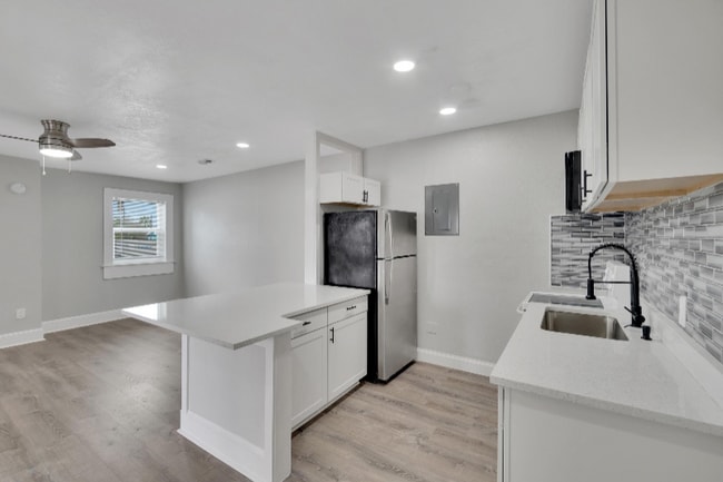 Photo - 14 21st St N Unidad 6