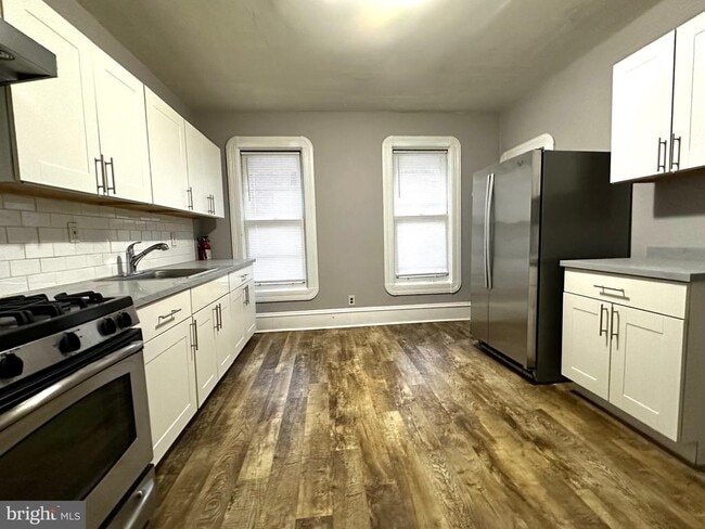 Photo - 6539 Park Ave