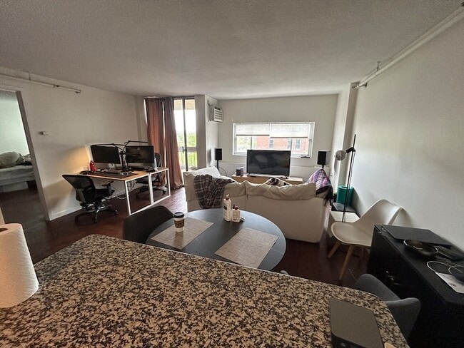 Building Photo - 872 Massachusetts Ave Unit 707
