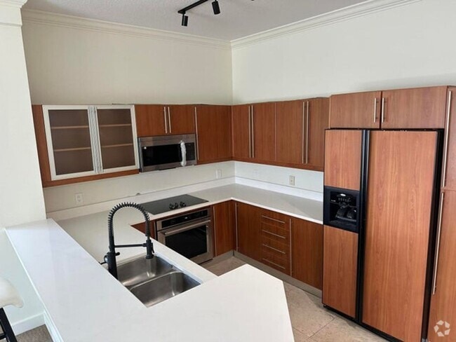Building Photo - 1551 N Flagler Dr Rental