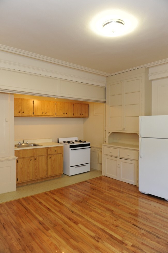 Photo - Munn Heritage