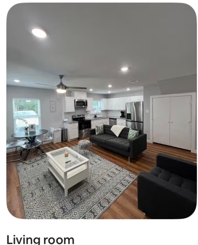 Photo - 6615 Bacher St