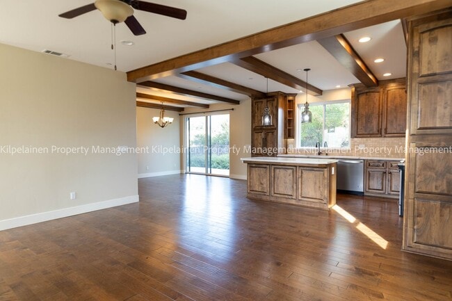 Photo - 125 Finnians Way
