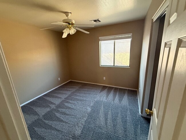 Photo - 1636 E Bishop Dr