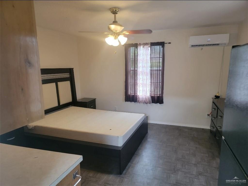 Photo - 3 Glasscock Unidad B