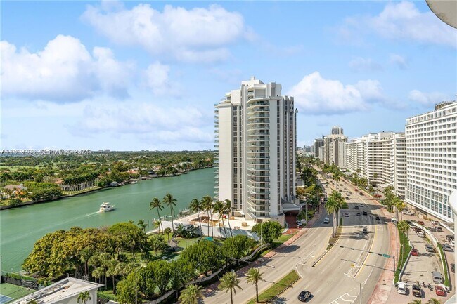 5401 Collins Ave Unidad 1123