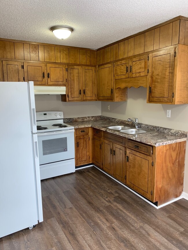 Starr Mountain Apartments