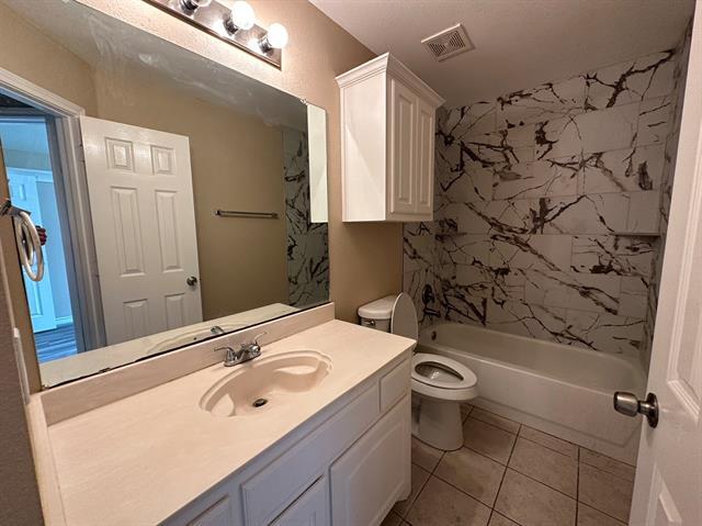 Photo - 2513 Plentywood Dr