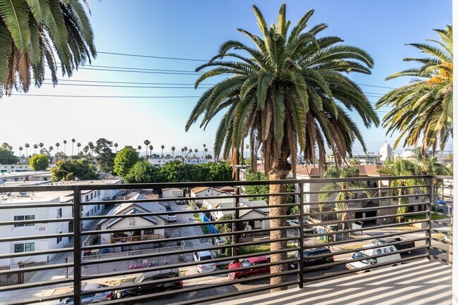 Photo - 14612 Calvert St Unidad 407