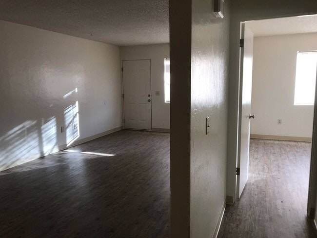 Photo - 625 Dameron Dr Unit 1