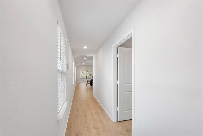 Photo - 177 Grey Slate Ave