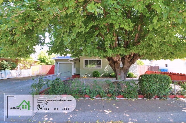 Photo - 2326 Corona St