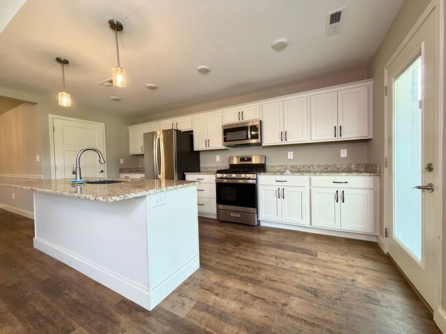 Photo - 728 Snowflower Cir