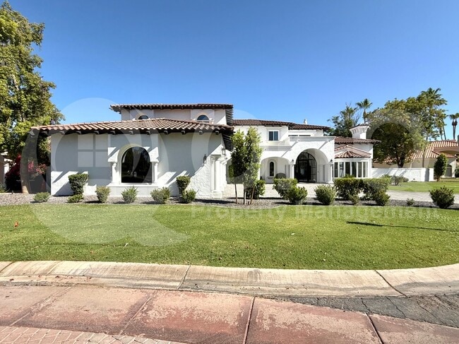 1523 E Treasure Cove Dr