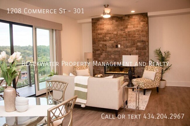 Photo - 1208 Commerce St