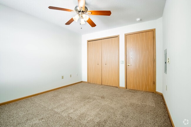2BR, 1BA - 1073SF