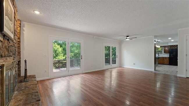 Photo - 44 Sandwick Dr