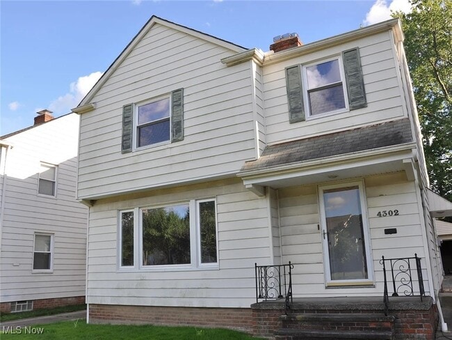 Photo - 4302 Silsby Rd House
