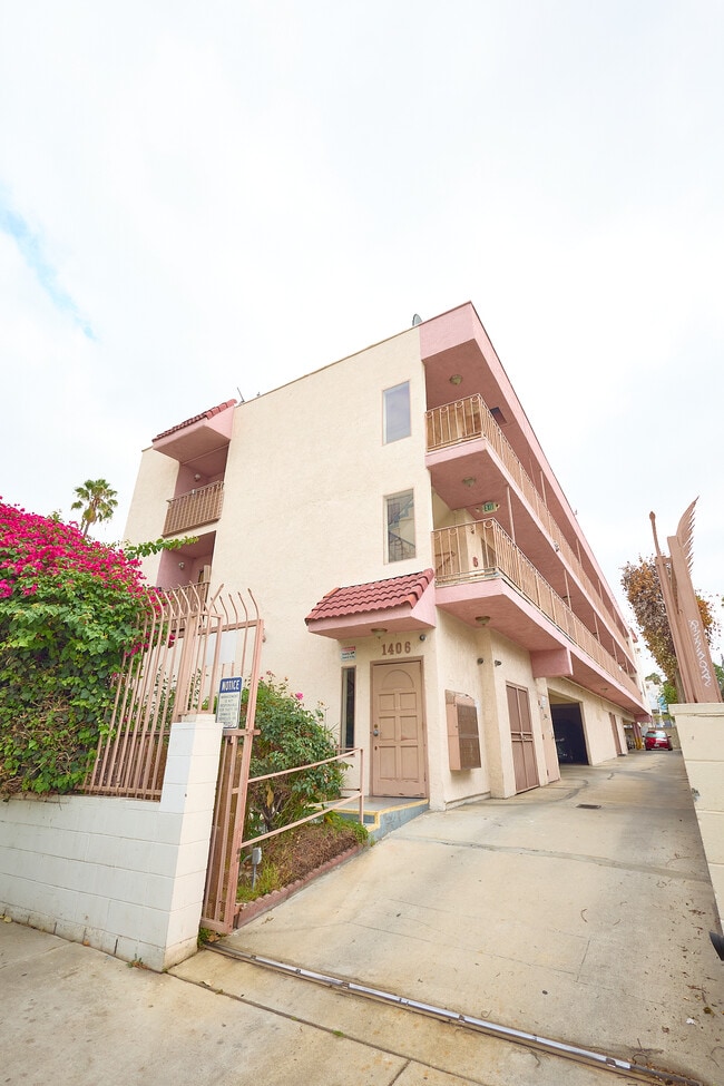 Photo - 1406 N Serrano Ave Unit 206