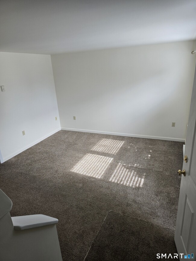 Photo - 5 1/2 Lenox Ave