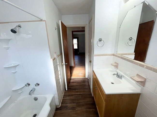 Photo - 1021 W Virginia Ave