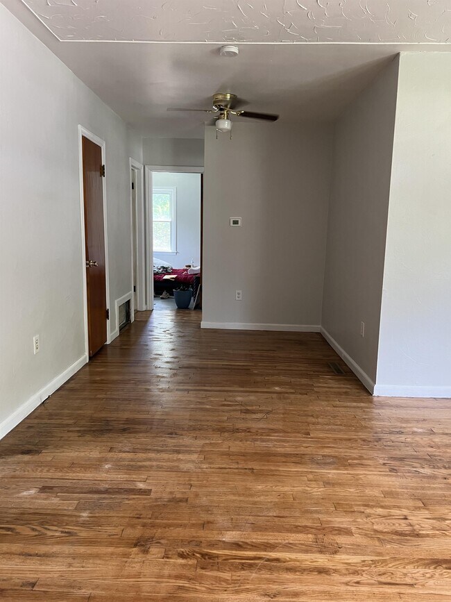 Photo - 413 10th St Terrace