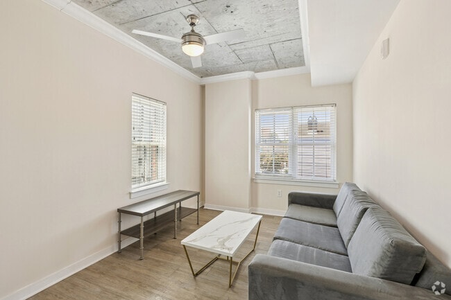 4BR, 4BA - 1,260SF - Living Room