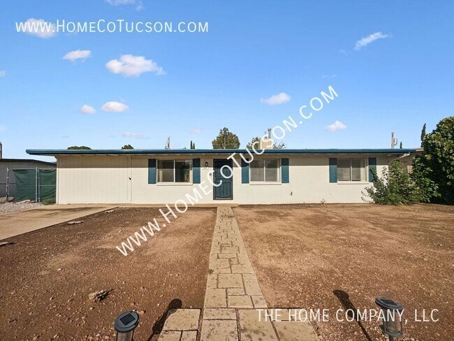 Building Photo - 310 2nd St