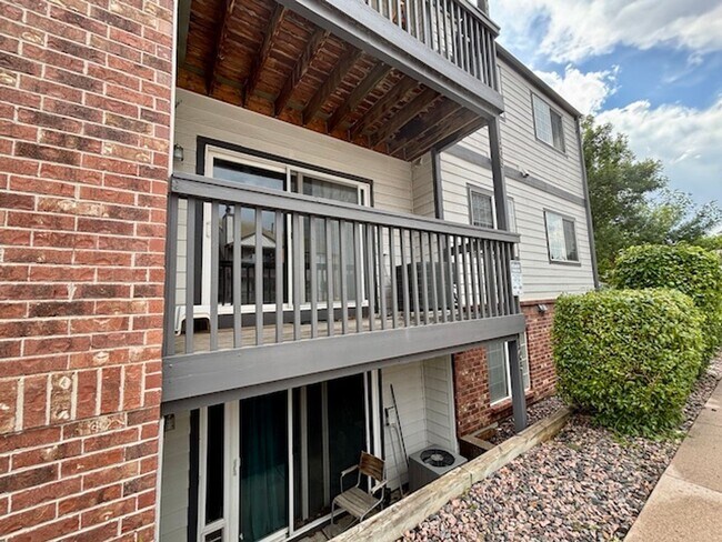 Photo - 6310 Oak St Unit 6310 Oak St #205