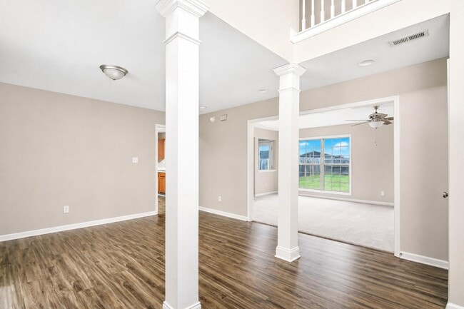 Photo - 565 Wellington Gardens Dr