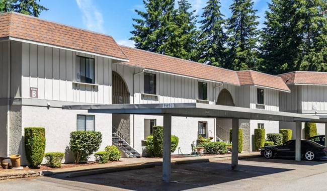Building Photo - Charming Ground Level 1-Bedroom Condo in Kirkland! 2 Parking Spaces and Patio Area!