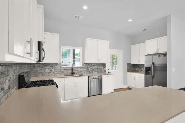 6902 Carver Ave Unit A
