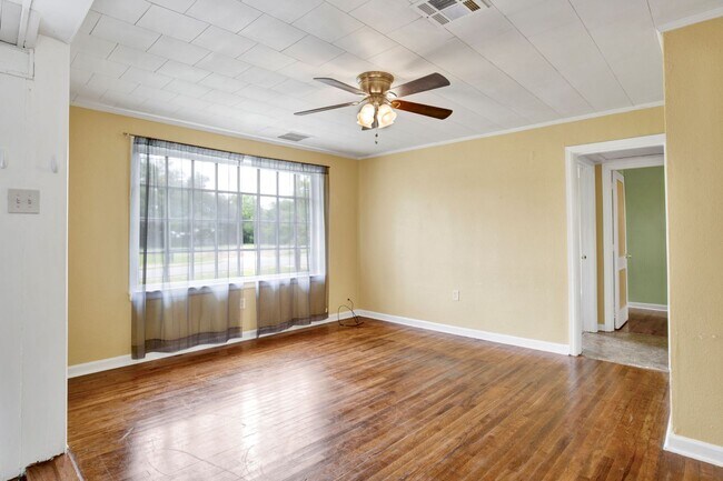 Photo - 517 Lakewood Rd