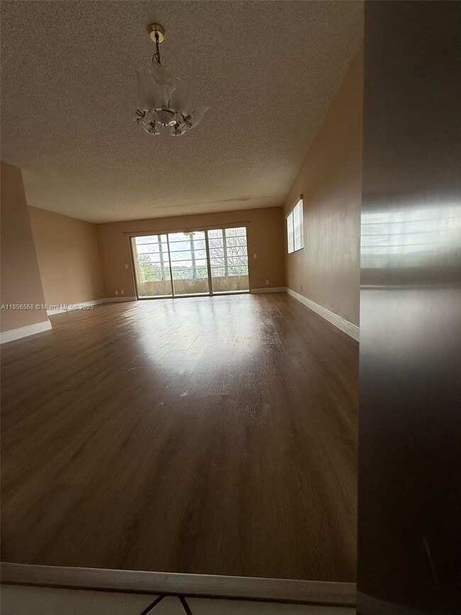 Photo - 1300 SW 125th Ave Unidad 315K