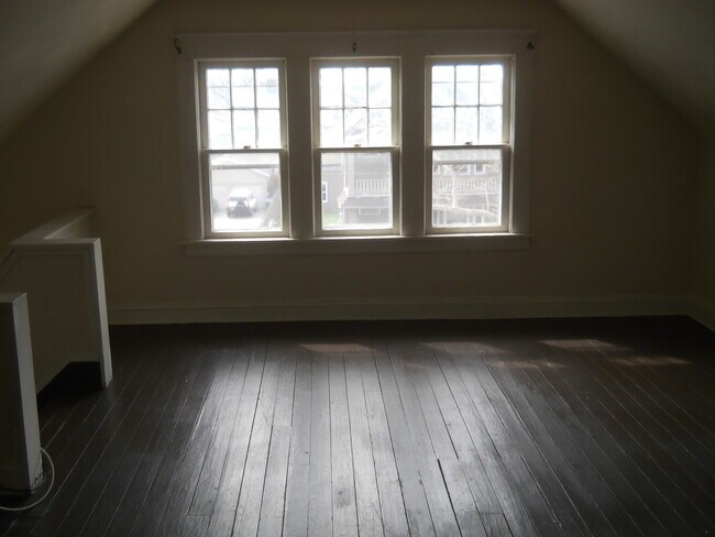 Photo - 1247 Donald Ave Unit 3