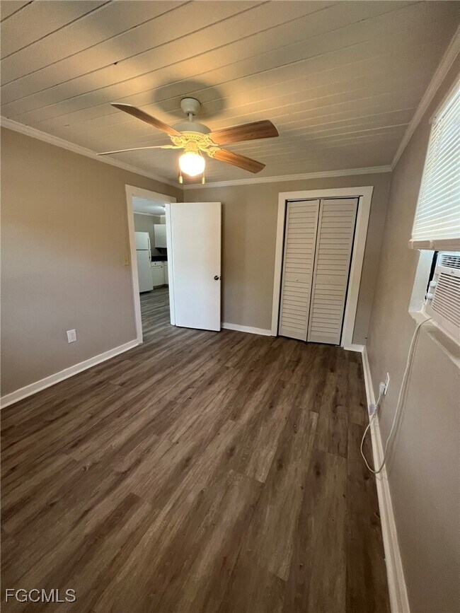 Photo - 2643-2651-2651 Lafayette St