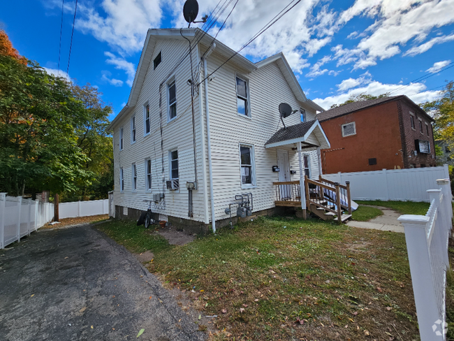 Building Photo - 1306 N Main St Unit 2 Rental