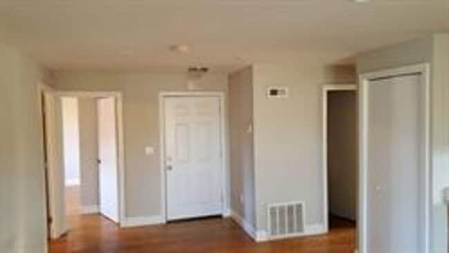 Photo - 185 Bussey St Unit 1