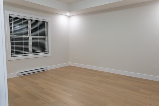 Photo - 123 Colonial Cres