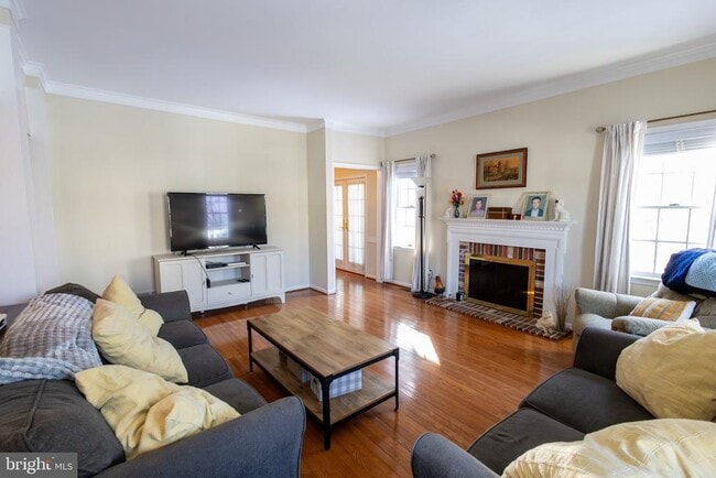 Photo - 616 Yardley Ln