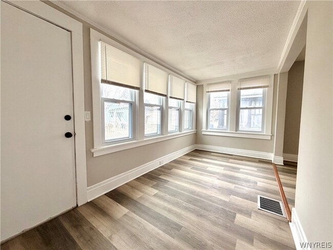 Photo - 35 Dorris Ave