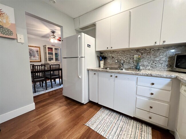 Photo - 6239 Bay Club Dr Unit 1